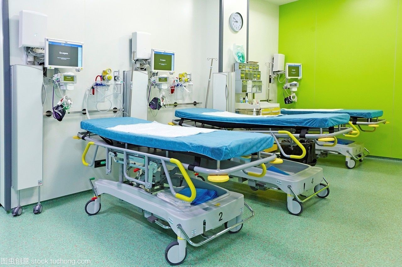 西班牙圣塞巴斯蒂安吉普斯夸大學醫(yī)院眼科手術復蘇單元的醫(yī)用藥品柜管理